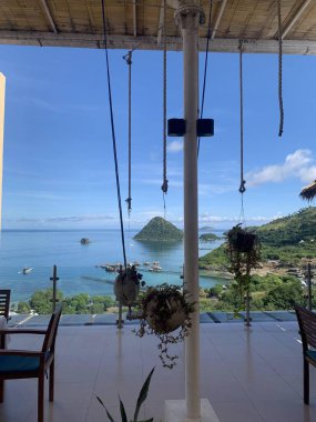 Otel balkonundan okyanus manzarası 