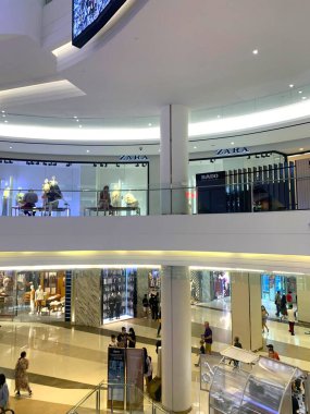 Bangkok, Siyam Paragon ve Siyam Meydanı 'nda alışveriş merkezleri