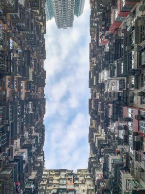 Canavar Binası ve Apartmanı 