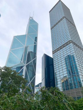 Hong Kong şehir merkezi çevresindeki binalar, gökdelenler ve mimari 