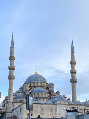 Başlık Balat, Balat, Fener, İstanbul civarındaki renkli evler ve binalar. Bir sürü modaya uygun kafe, restoran ve mağaza var.