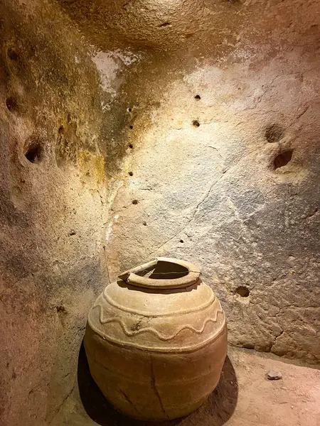 Kaymakli Yeraltı Şehri ve Goreme, Kapadokya 'daki mağara evleri 