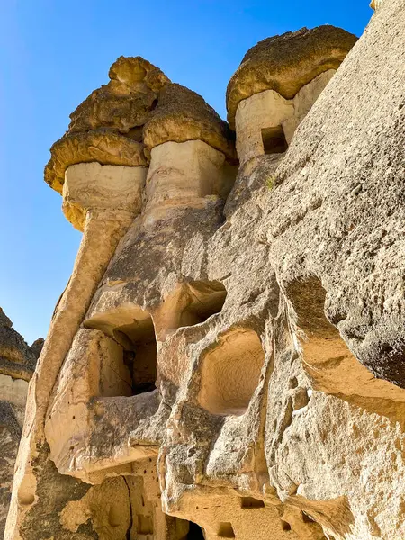 Goreme, Kapadokya, Türkiye 'deki Z12 ve Pasabaglar Arkeoloji Alanındaki Peri bacaları