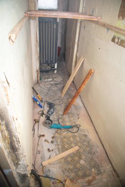 Evdeki koridoru yenile.