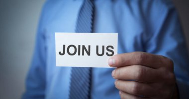 Erkek eli kartvizitte 