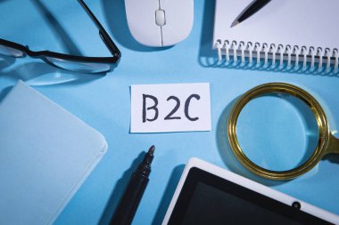 Bir iş nesnesiyle kağıt üzerinde B2C.