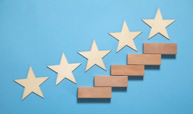 Tahta bloklu tahtadan 5 yıldız. Reytingleri yükselt