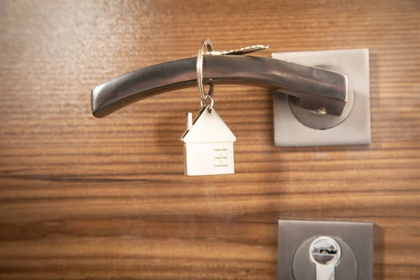 Drzwi Kluczem Domem Hipoteka Nieruchomości — Zdjęcie stockowe