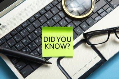 Bunu biliyor muydun? Yapışkan nottaki ileti.