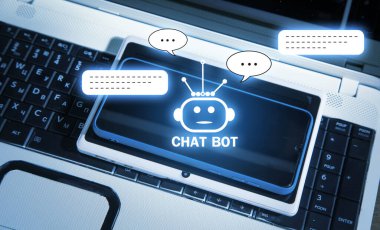 Çevrimiçi bilgi için Chat Bot uygulamalı akıllı telefon, tablet, dizüstü bilgisayar. Yapay Zeka kavramı