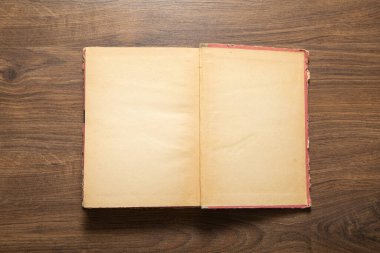 Eski boş kitap. Eğitim