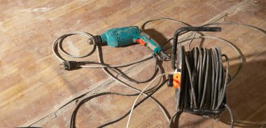 Evde elektrik kesintisi var. Elektrik var. Endüstri. Yenileme