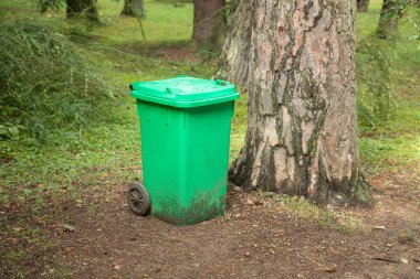 Doğadaki çöp tenekesi.