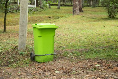 Doğadaki çöp tenekesi.