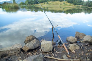 Gölde olta kamışı. Hobi