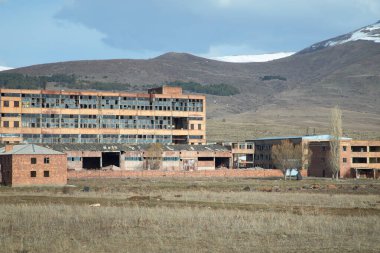 Eski ve terk edilmiş binalar..