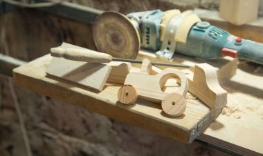 Ahşap atölyesi. Oyma için çalışma yeri