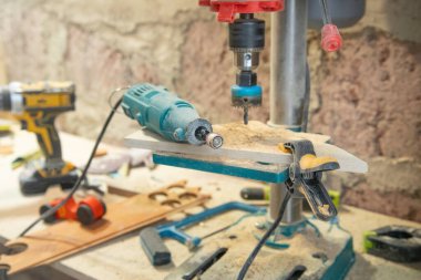 Ahşap atölyesi. Oyma için çalışma yeri