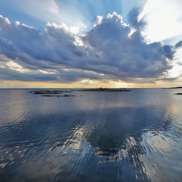 Denizde güzel gün batımı