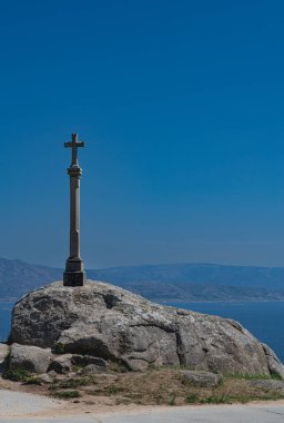 21 Ağustos 2024 - İspanya: İspanya 'nın kuzeybatısındaki Galiçya' daki Cape Finisterre 'de Camino de Santiago nehrinin sonu