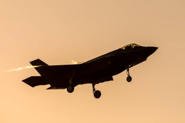 Leeuwarden, Hollanda 31 Mart 2025: Hollanda Kraliyet Hava Kuvvetleri F-35 Lightning II NATO tatbikatı sırasında JSF