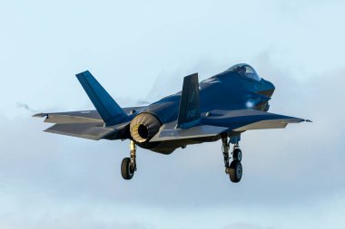 Leeuwarden, Hollanda 31 Mart 2025: Hollanda Kraliyet Hava Kuvvetleri F-35 Lightning II NATO tatbikatı sırasında JSF