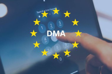 Avrupa Birliği tarafından başlatılan DMA (Digital Markets Act). Adil rekabeti sağlamak için büyük dijital platformları düzenliyor. Kavram.
