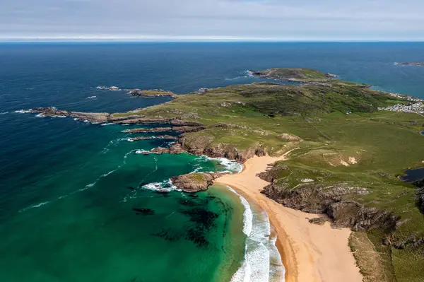 Boyeeghter Körfezi, nam-ı diğer Murder Hole Sahili, Donegal İlçesi, İrlanda