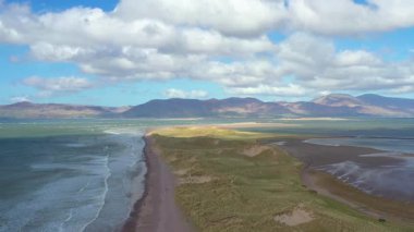 Rossbeigh Caddesi 'nde Çarpıcı Gün, Kerry, İrlanda Cumhuriyeti