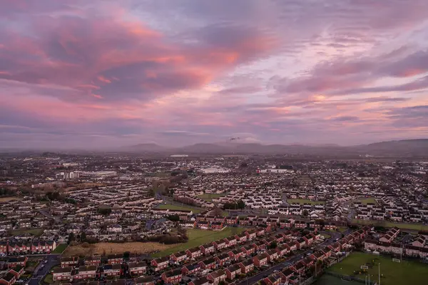 Dundalk, County Louth, İrlanda 'da Gündoğumu' nda iyi uçuşlar.