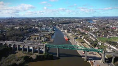 Drogheda Viaduct üzerinden iyi uçuşlar, Boyne River County Louth, İrlanda Cumhuriyeti