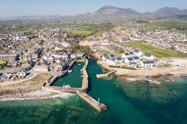 Annalong, County Down, Kuzey İrlanda üzerinden Sabah Uçuşu