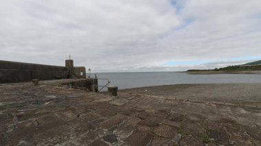 Gyles Quay, Dundalk, County Louth, İrlanda Cumhuriyeti 'nde Hareketli Bulutlar