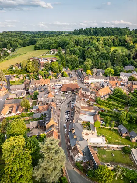 Akşam Uçuşu Lyons-la-Foret, Normandiya, Fransa