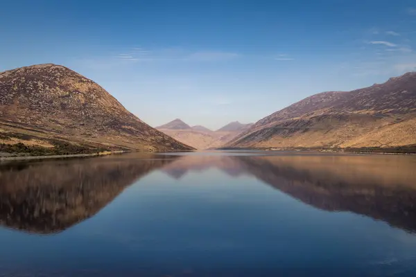 Sky Reflections, Silent Valley Reservoir, County Down, Kuzey İrlanda, İngiltere