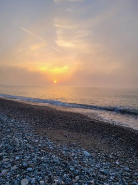 Baltık Denizi üzerinde gün doğumu