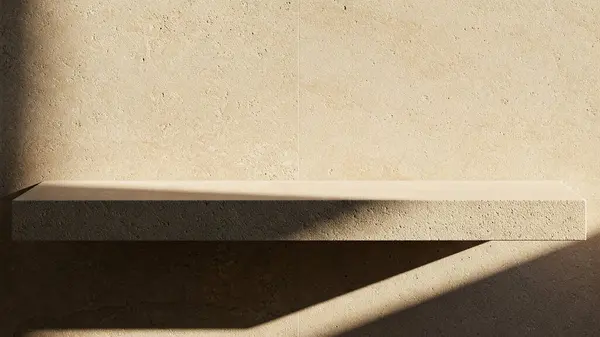 İnce, doğal dokuları olan bej taştan bir duvarın olduğu minimalist bir sahne.