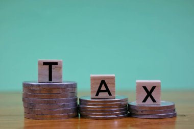 Tahta blok, üzerinde 