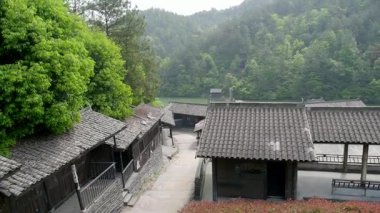 Eski bir Çin bungalovunun dış yüzeyinde 