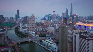 Çin 'in Pudong İş Bölgesi' nde Şangay Gökdelenleri Görünümü 