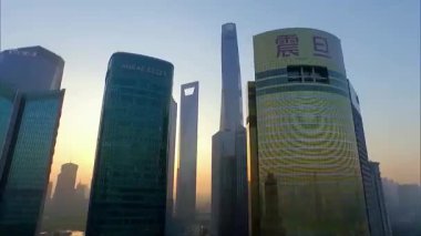 Çin 'in Pudong İş Bölgesindeki Şangay Gökdelenleri 