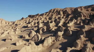 Rocky yamacı, Danxia arazisi.