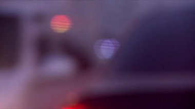 Geceleri araba farlar