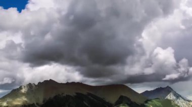 Platoda değişen bulutlar, hızlandırılmış fotoğrafçılık