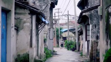 Güney şehirlerinin sokakları ve sokakları, evlerin manzarası