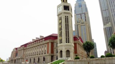 Tianjin 'deki Haihe Nehri boyunca birkaç batı tarzı binanın yakın çekimleri.