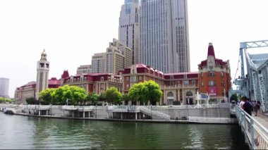 Tianjin 'deki Haihe Nehri boyunca batı tarzı binalar.