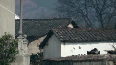 Kırsal bölgelerdeki eski ve yeni evlerin karşılaştırılması