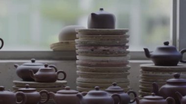 Çeşitli çaydanlıklar, çekimler, kısa video