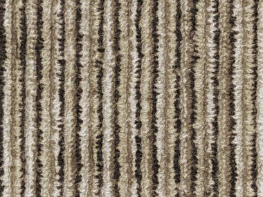 Tarafsız tonlarda çizgili bir deseni olan desenli bir halının detaylı bir yakın çekimi. Arkaplan, iç tasarım, kumaş dokusu ve soyut dekoratif elementler için mükemmel..